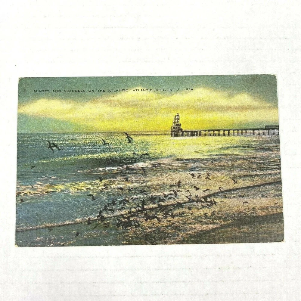 Vintage Postcard Atlantic City Beach Sunset Seagulls New Jersey USA Unposted‎